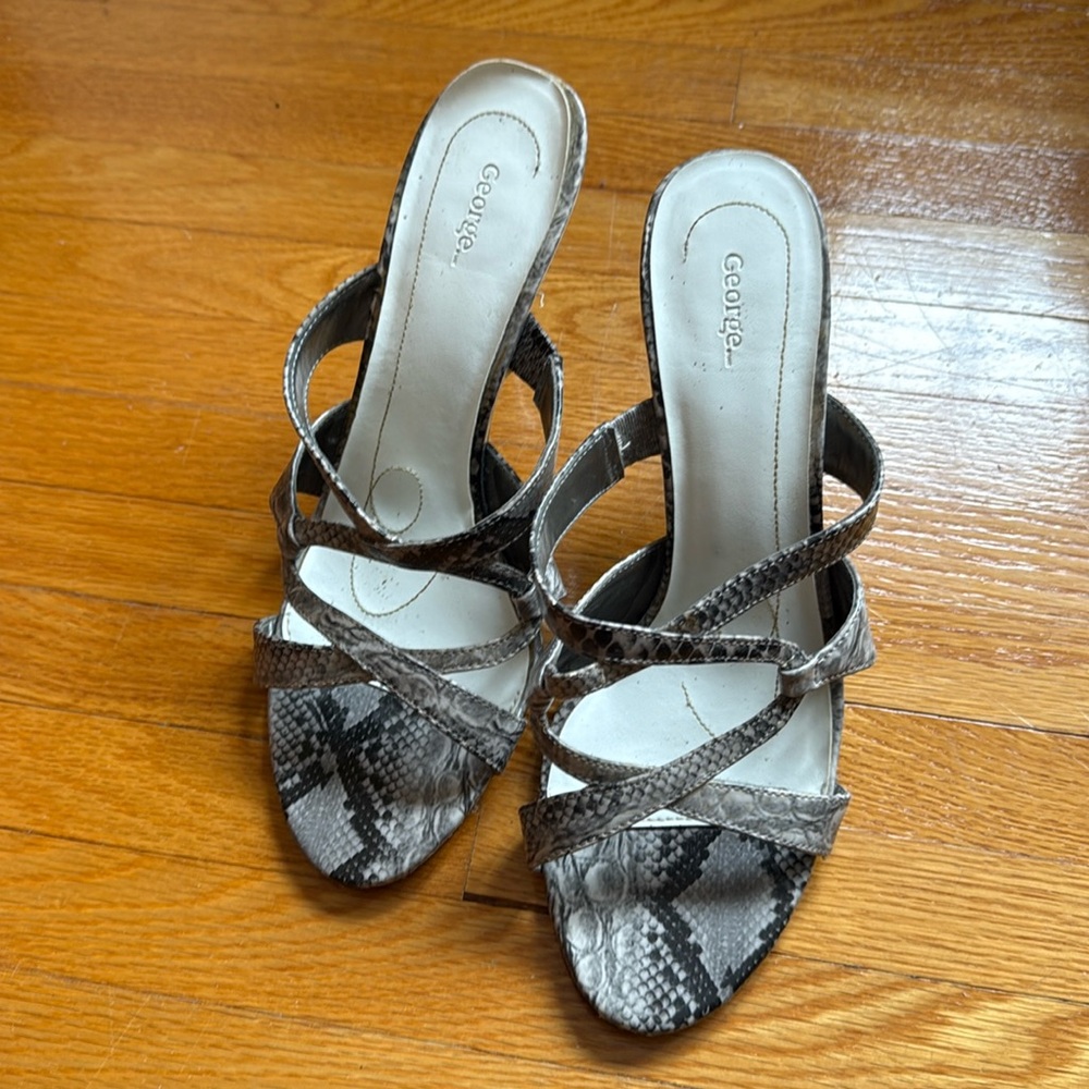 Sandals with Heels - Man made materials